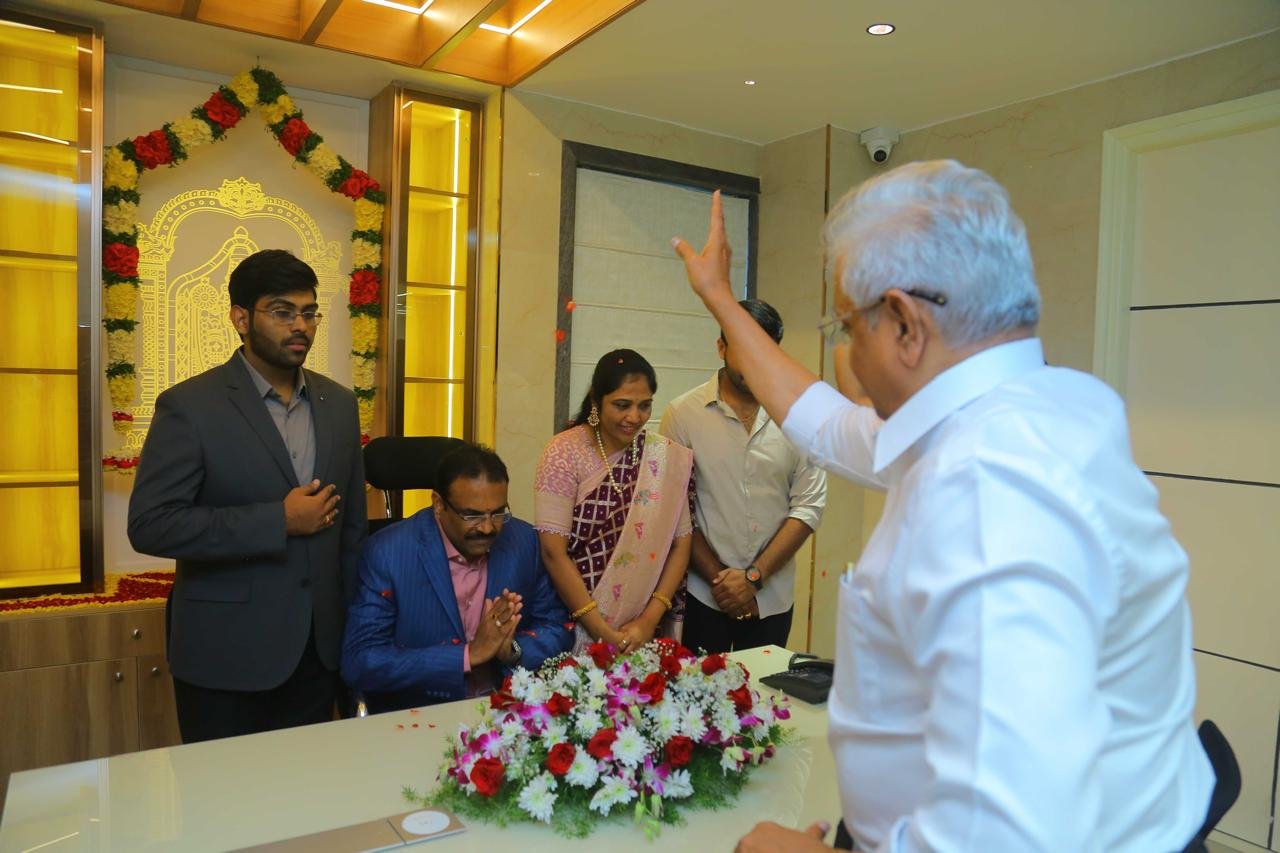 Rajeshwar Reddy Ganta Genfo Director & Dr. K. I. Varaprasad Reddy Sir2.jpg
